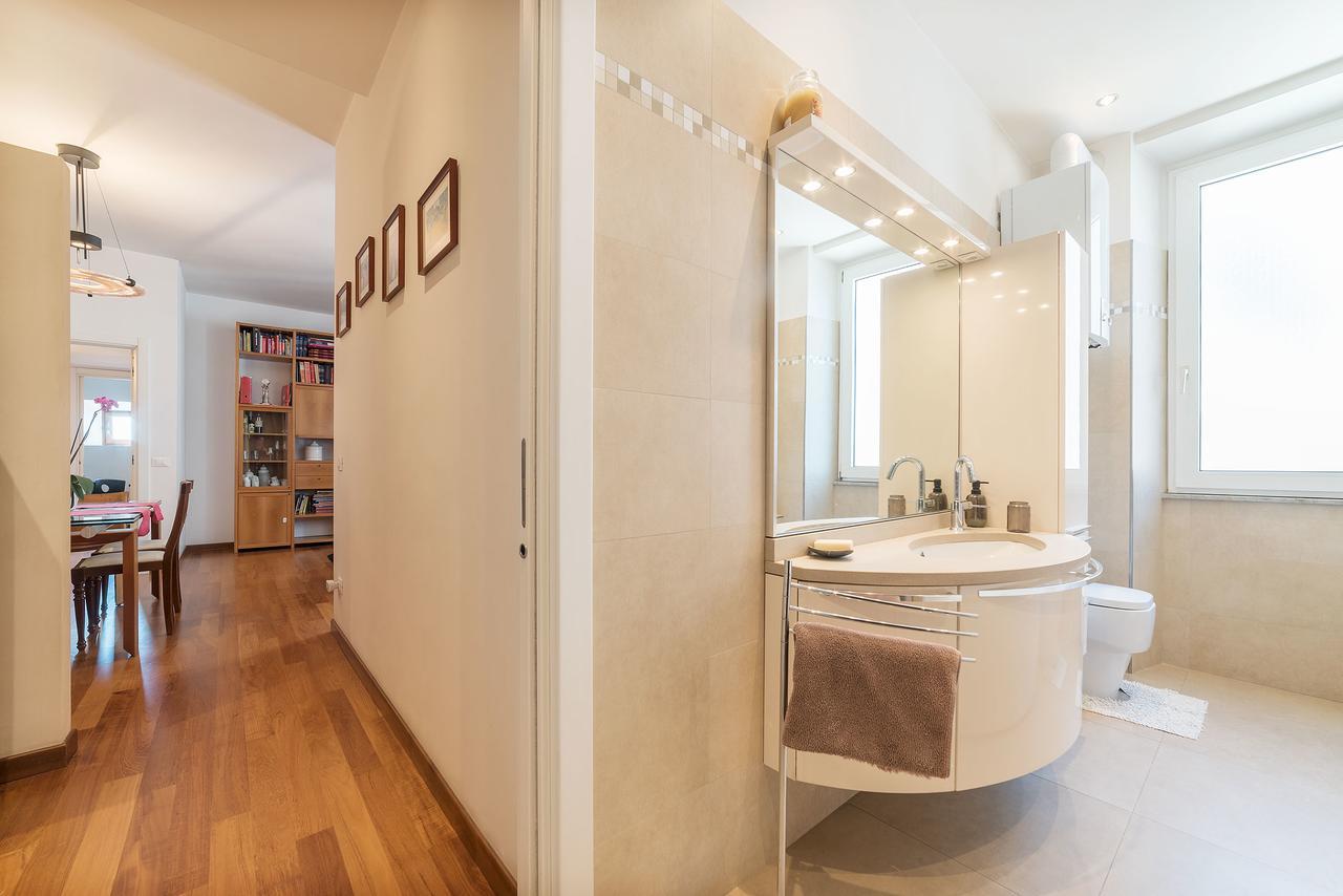 Colosseum Roomy Apartment Rome Exterior photo
